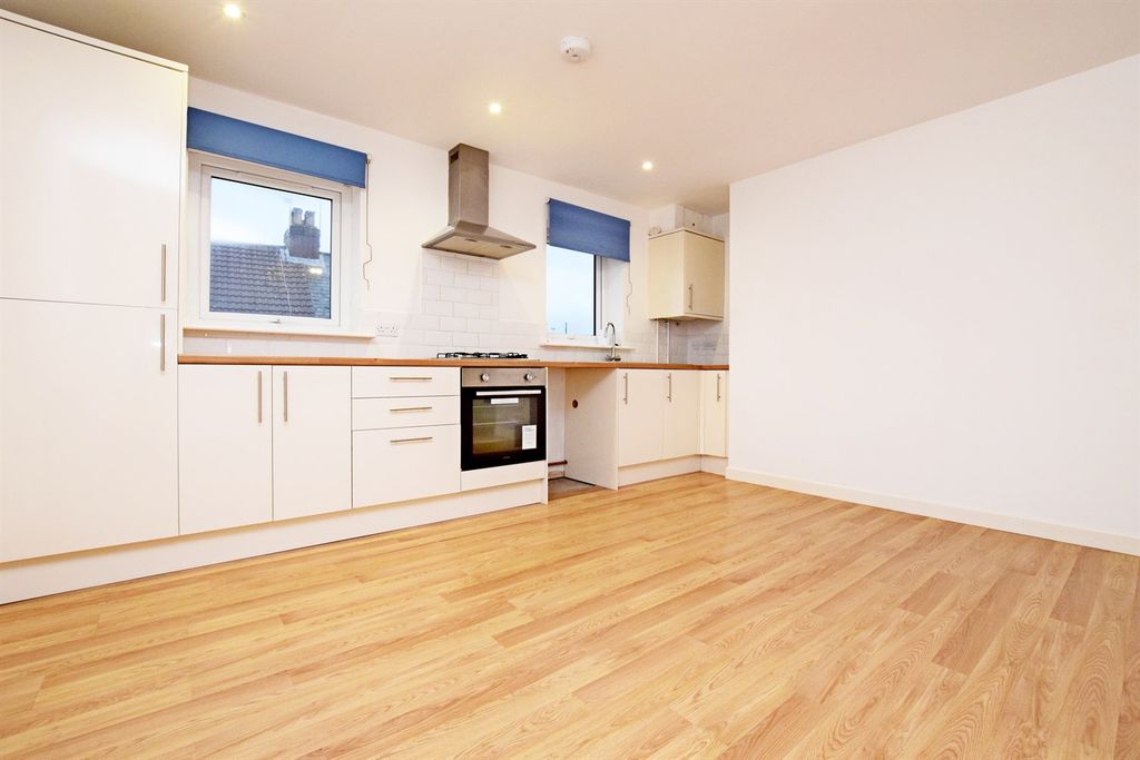 Property photo 2 of 4 Kitchen Sitting Room
