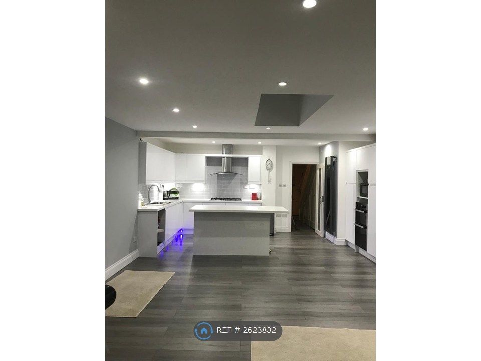 Property photo 2 of 30 Living Room