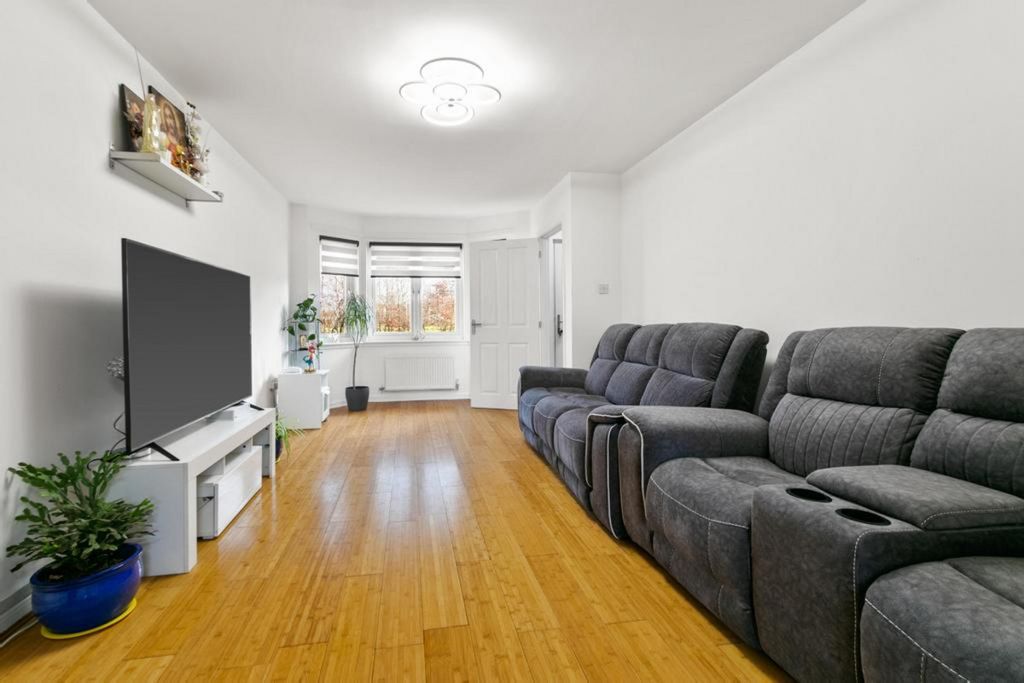 Property photo 2 of 29