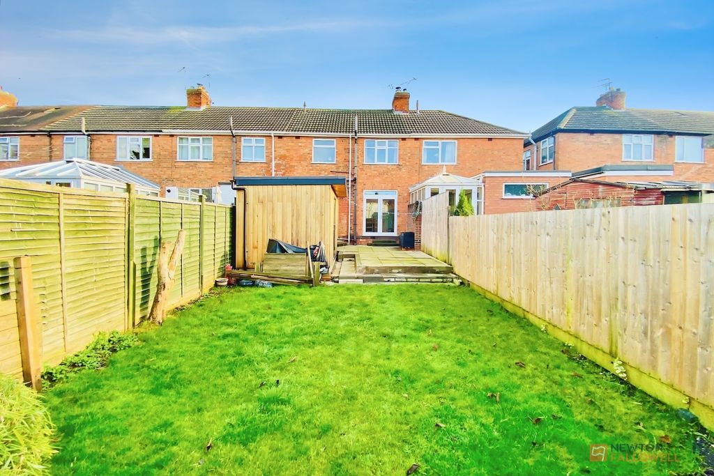 Property photo 2 of 19