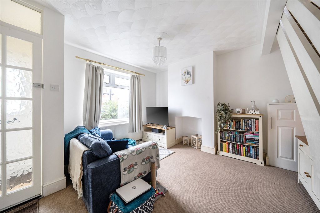 Property photo 2 of 19 Picture No. 05