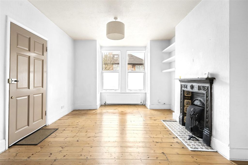 Property photo 3 of 18 3.Jpg