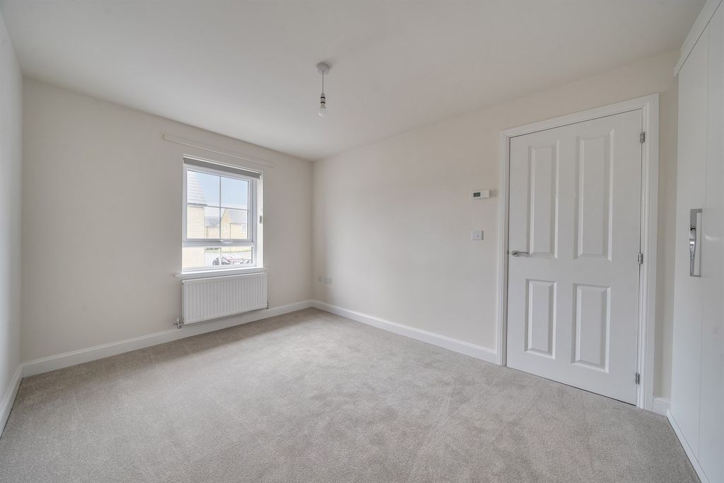 Property photo 2 of 8 Living Room