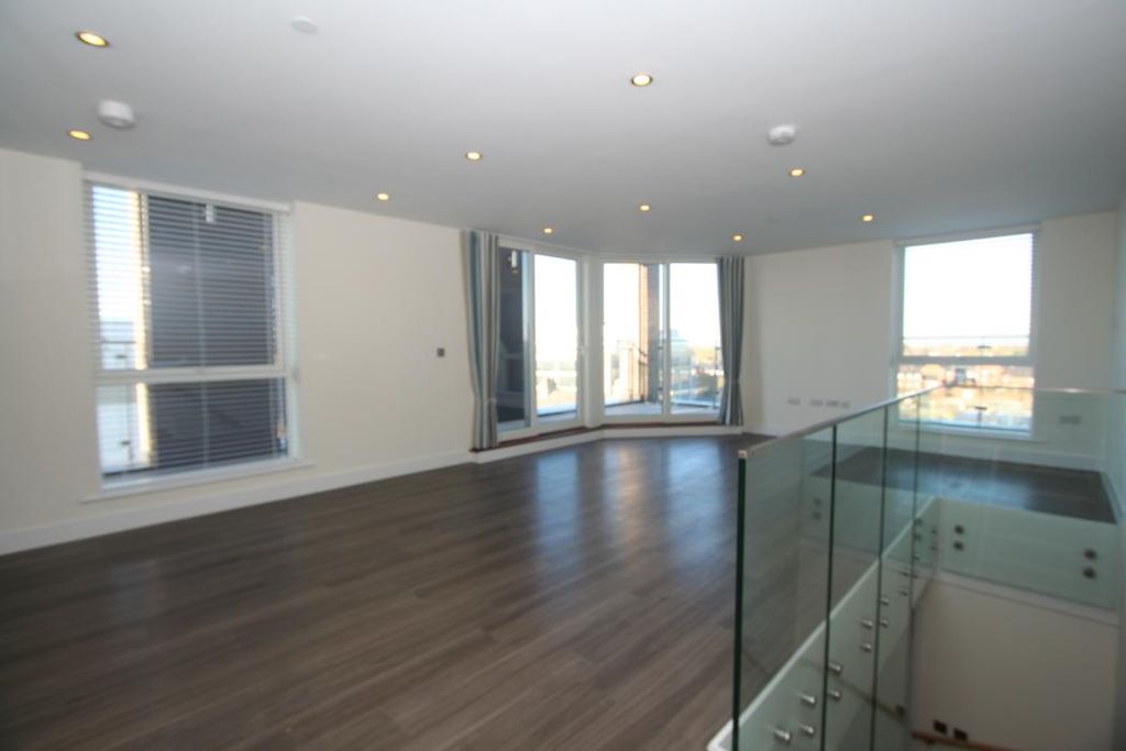 Property photo 3 of 7 Living Room