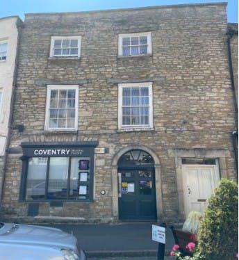 Property photo 1 of 2 4 Market Place, Tetbury 1.Jpg