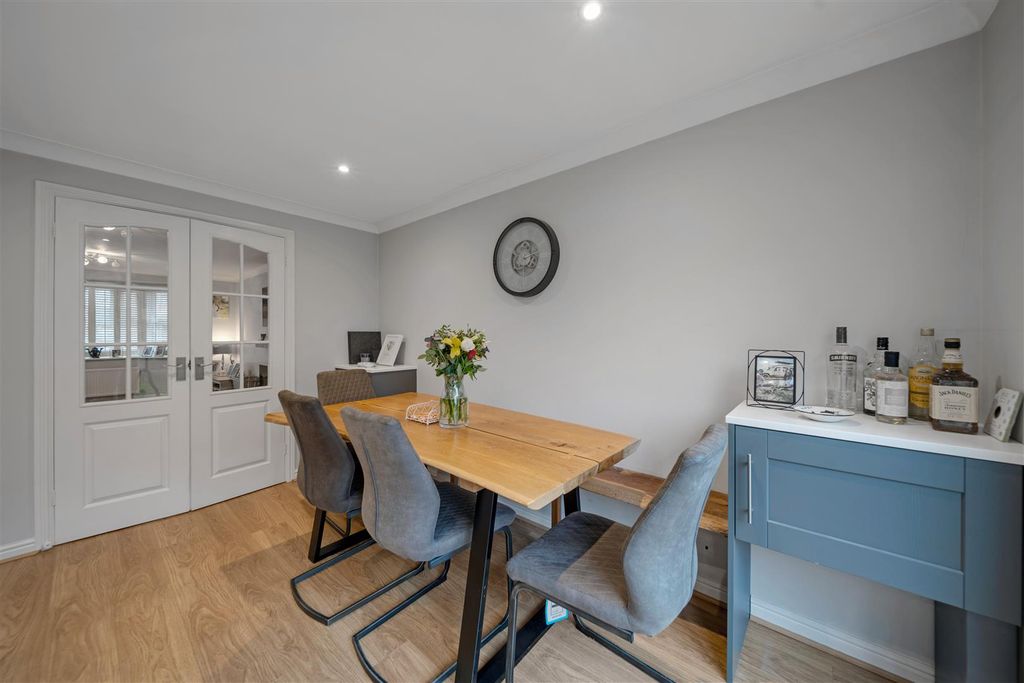 Property photo 2 of 16 Grayling Rd-14.Jpg