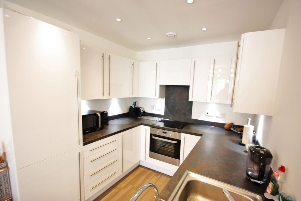Property photo 2 of 14