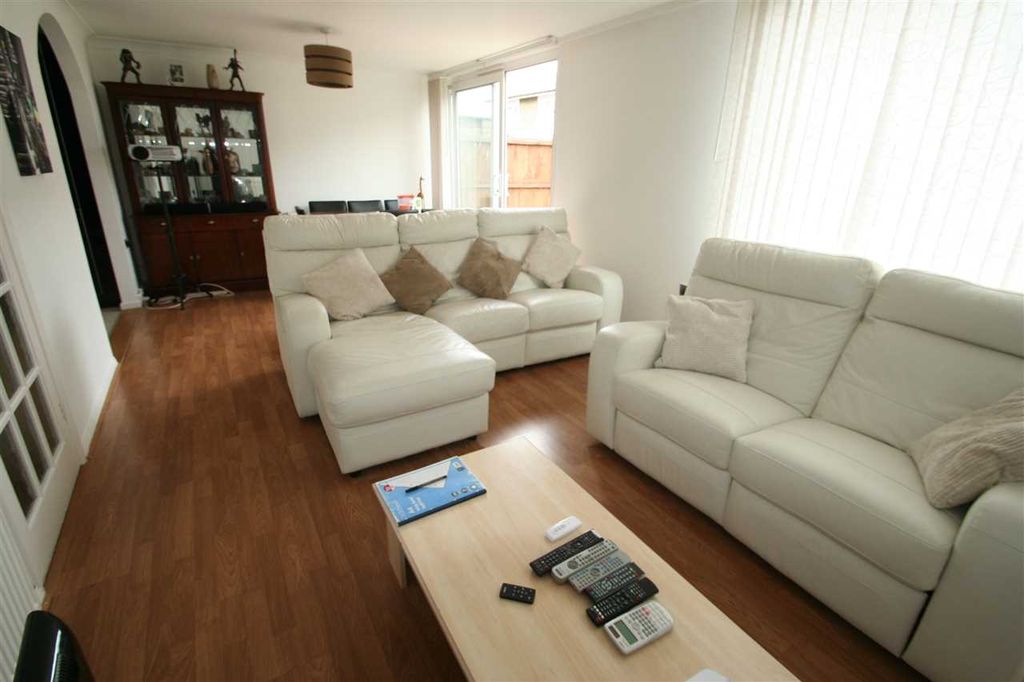 Property photo 3 of 6 Living/Dining Room