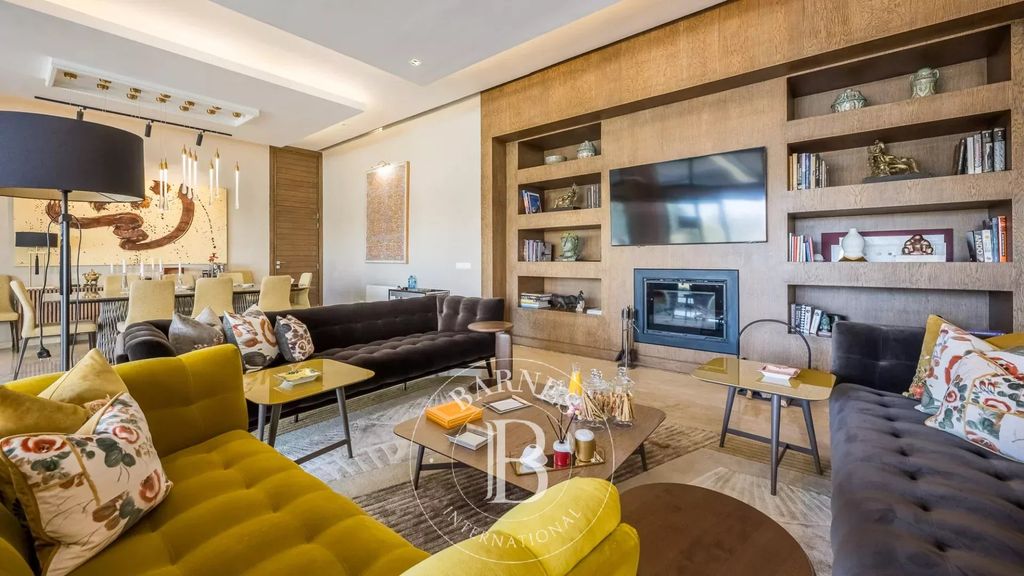 Property photo 3 of 36