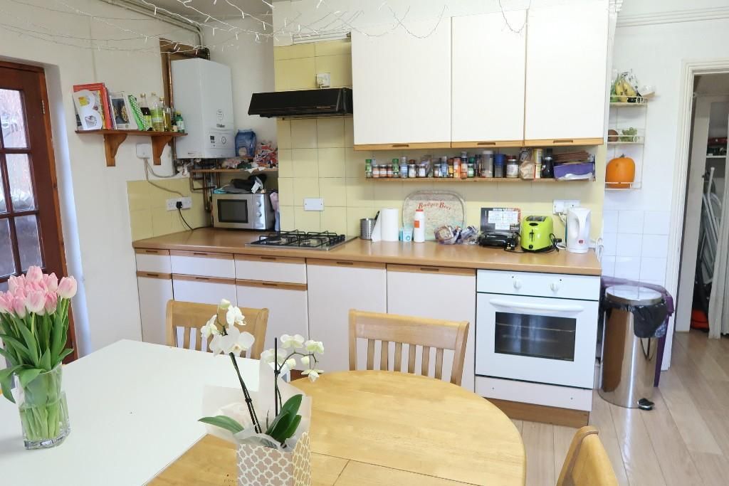 Property photo 3 of 4