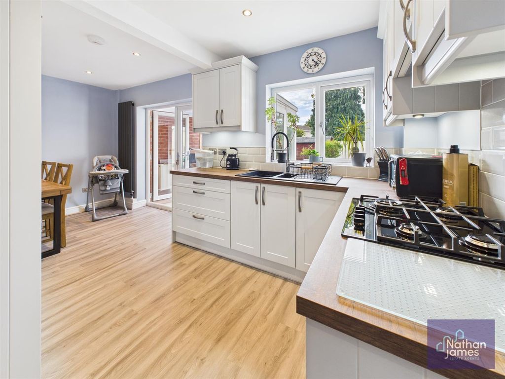 Property photo 2 of 17 Kitchen/ Diner