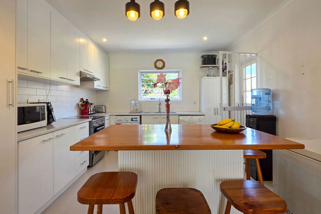 Property photo 2 of 29 1TV1732316