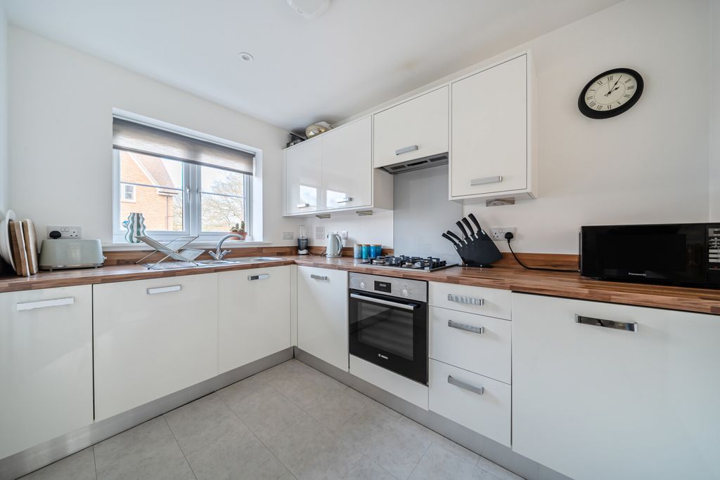 Property photo 2 of 21 1397914-13-6967A0...