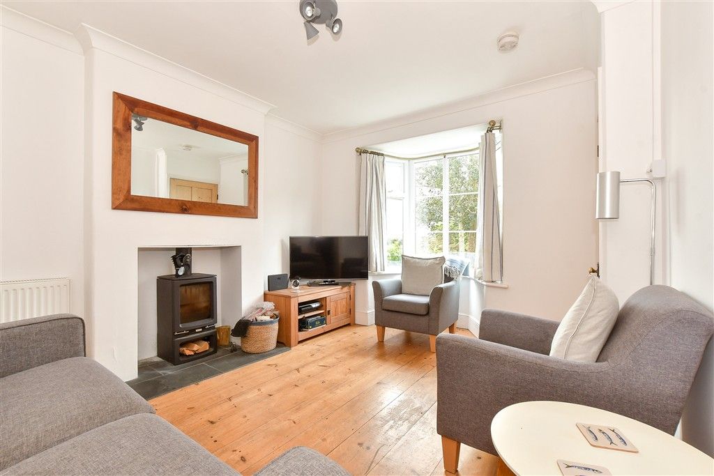 Property photo 3 of 12 Lounge