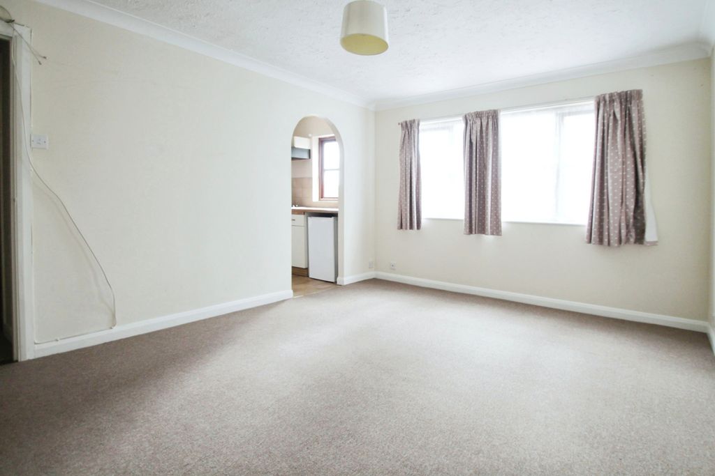 Property photo 3 of 4 9F660233-1