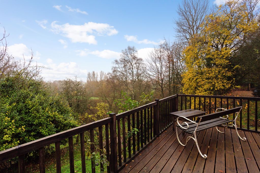 Property photo 3 of 10 Balcony