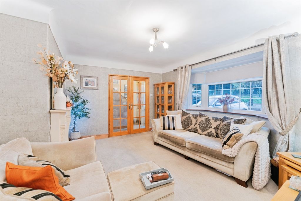 Property photo 3 of 21