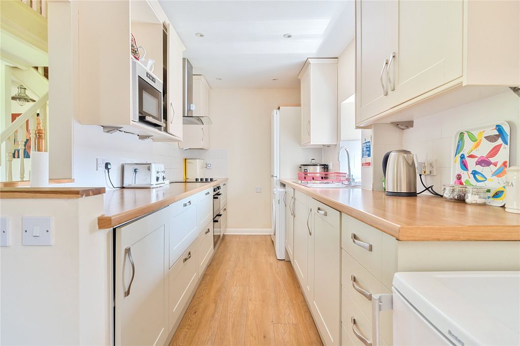 Property photo 3 of 16 Kitchen Area