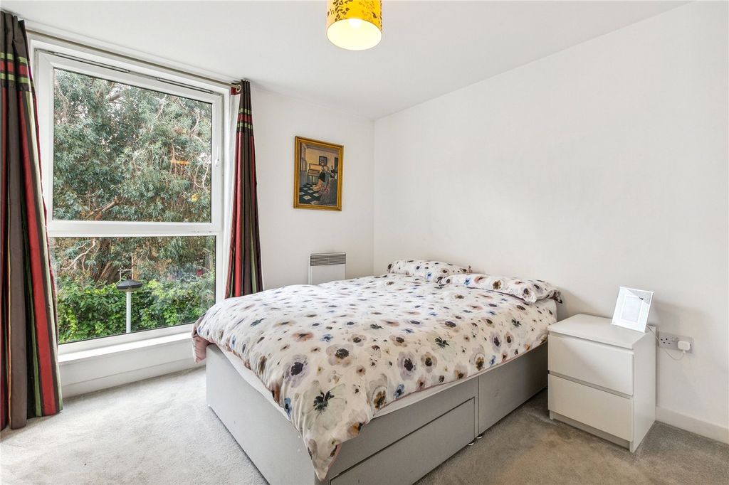 Property photo 3 of 10
