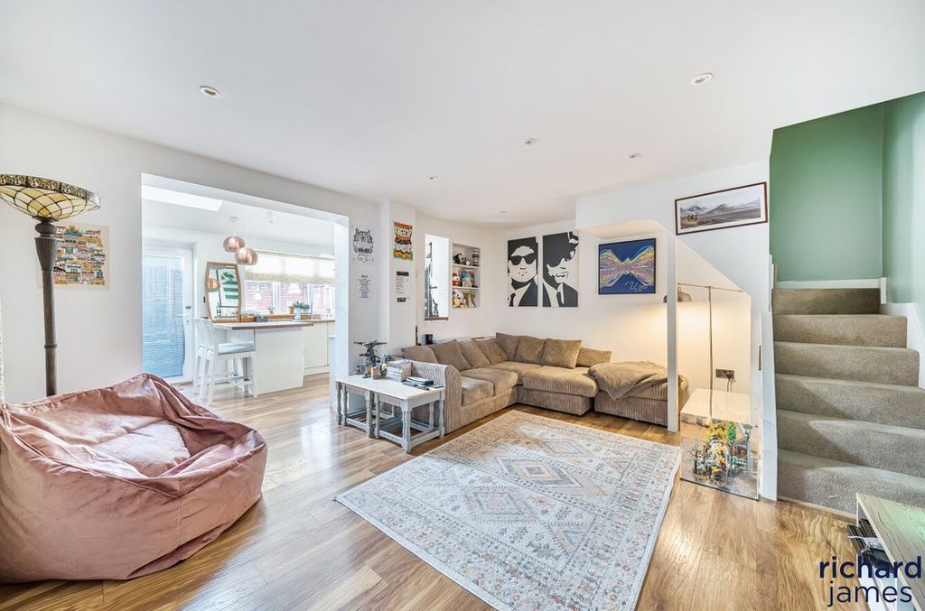 Property photo 3 of 15 9Da12Cf207F44d49B2135E97F3972Ed3