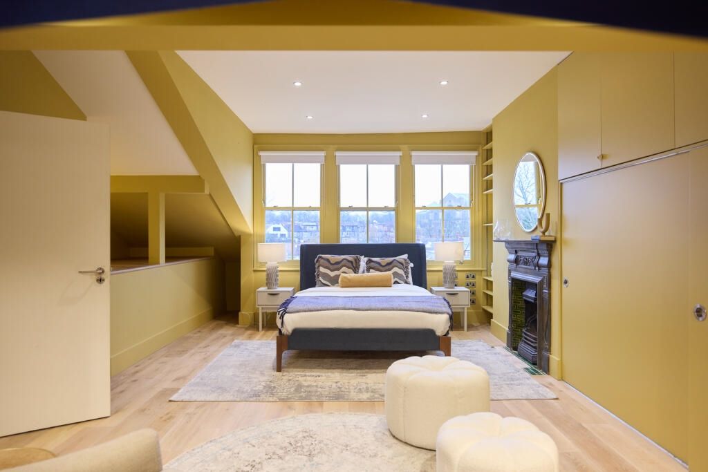 Property photo 3 of 16 Atticroom