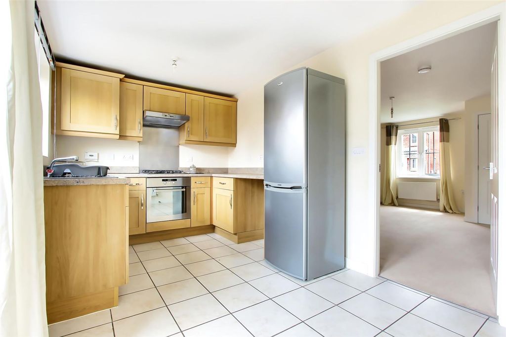 Property photo 2 of 15 Kitchen Diner