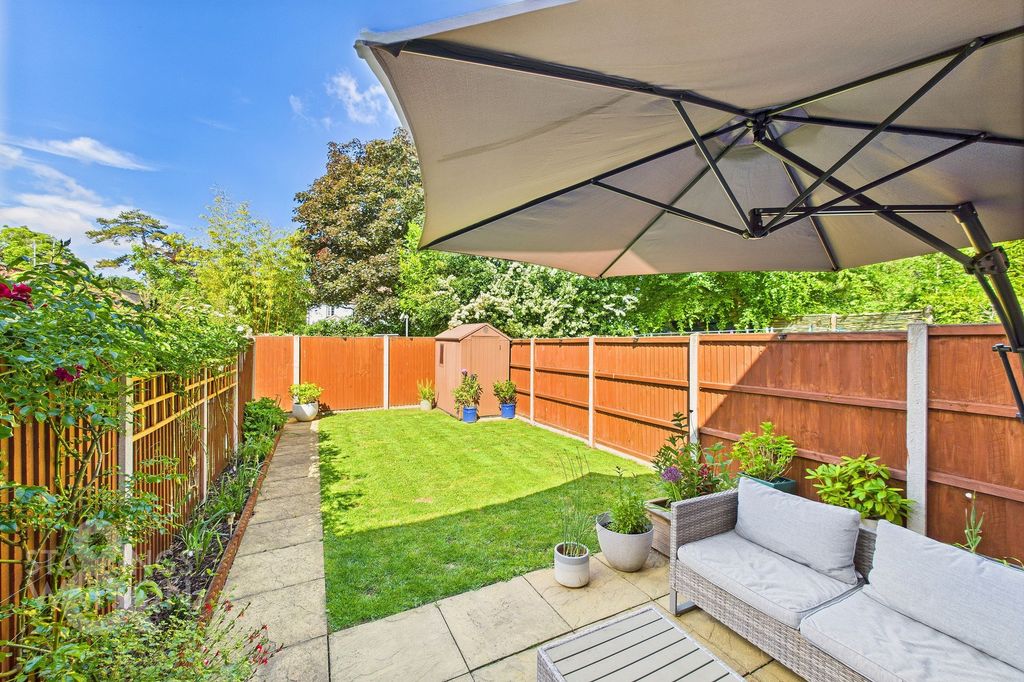 Property photo 1 of 16
