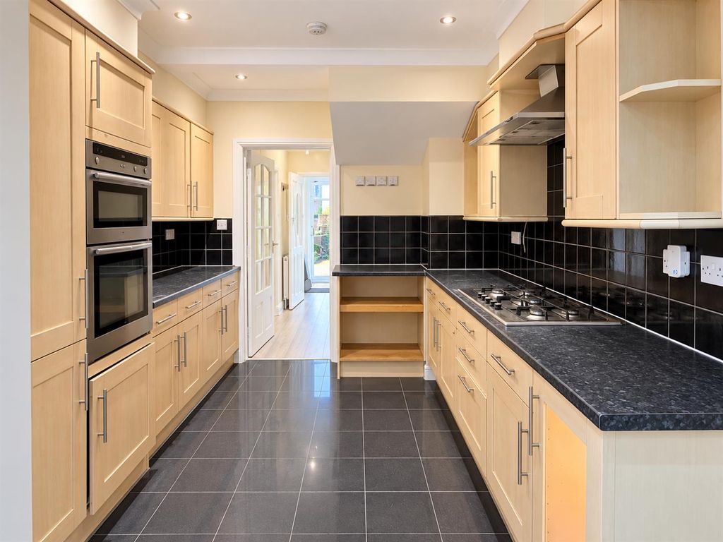 Property photo 3 of 22 10.Png