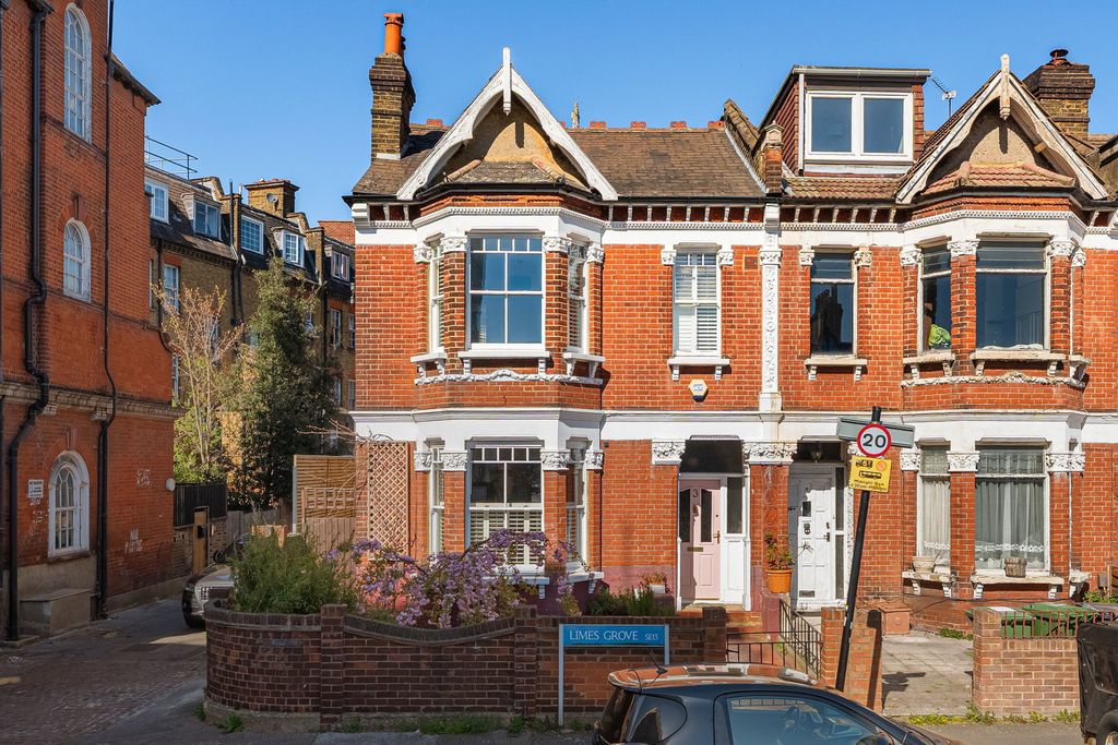 Property photo 1 of 28