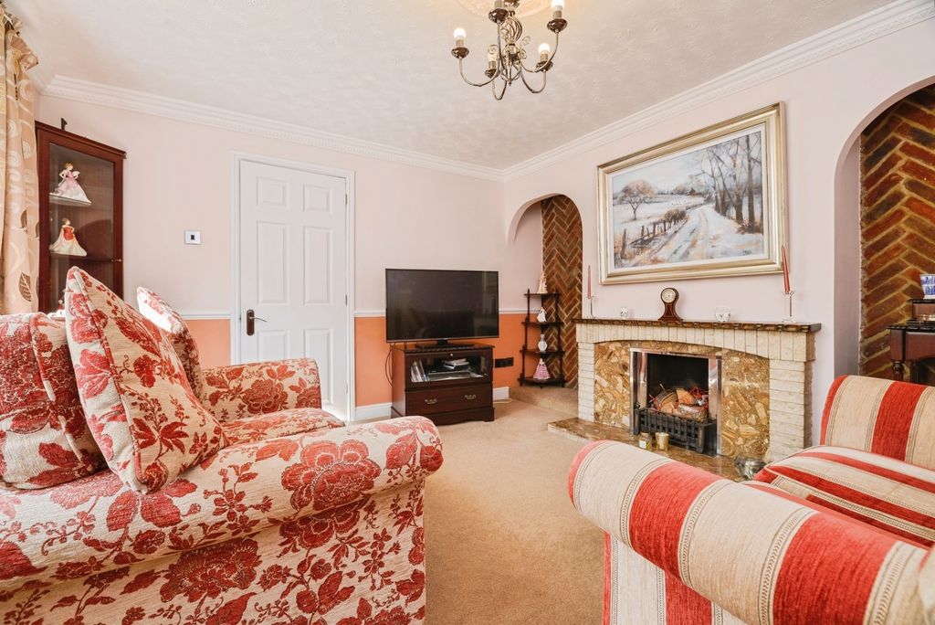 Property photo 2 of 16 Pbox-Img.Jpg