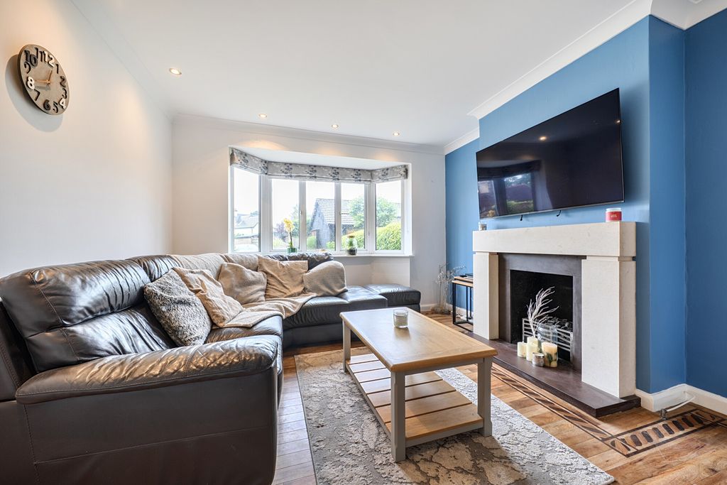 Property photo 2 of 17 1469398-9-6A20253...