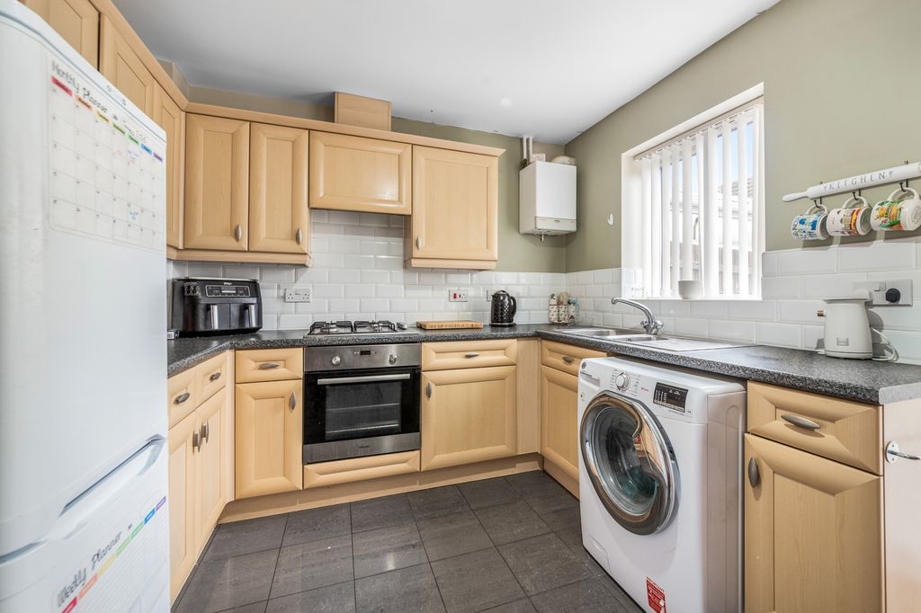 Property photo 2 of 12