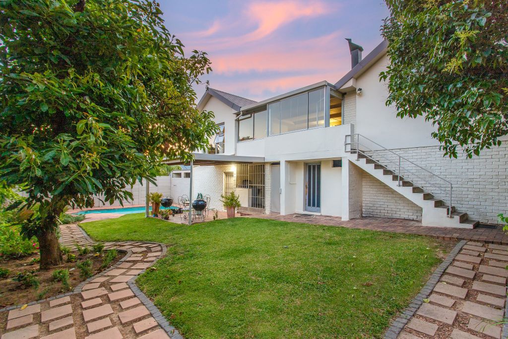 Property photo 3 of 27 Tk1723133