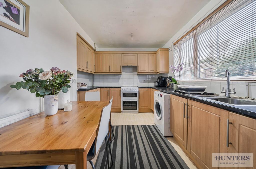 Property photo 2 of 20 Ed66Dde0-07A8-4Ea9-B7d9-6E45B3Eb06c0.Jpg