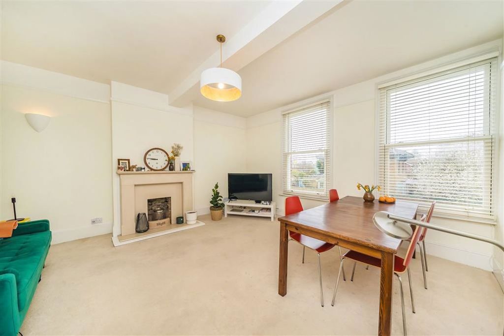 Property photo 3 of 6