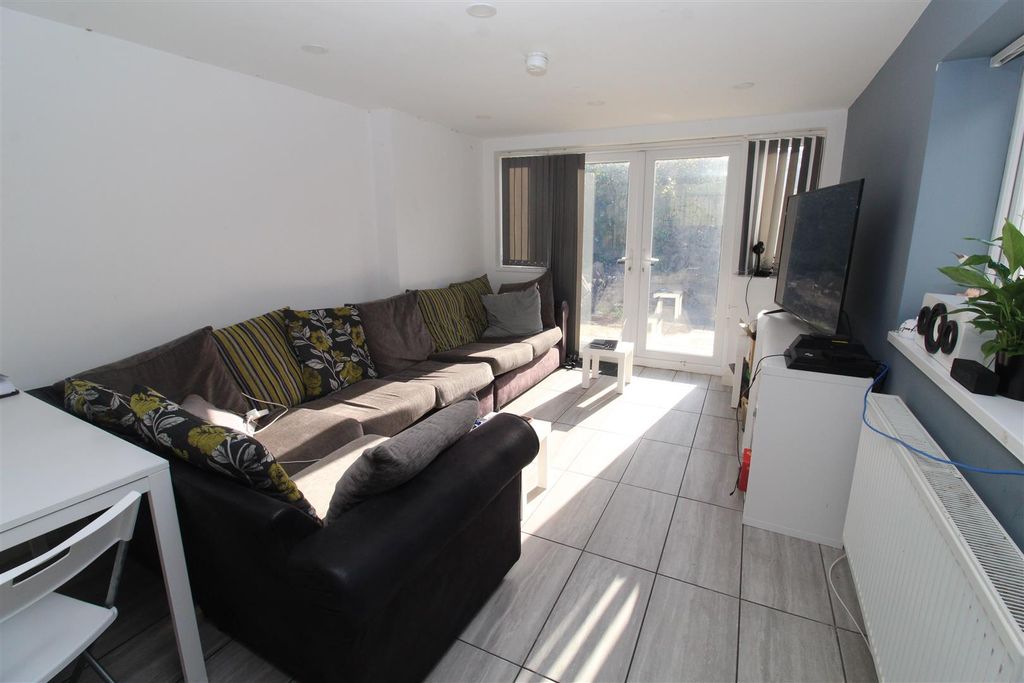 Property photo 2 of 14 Img_2383.Jpg
