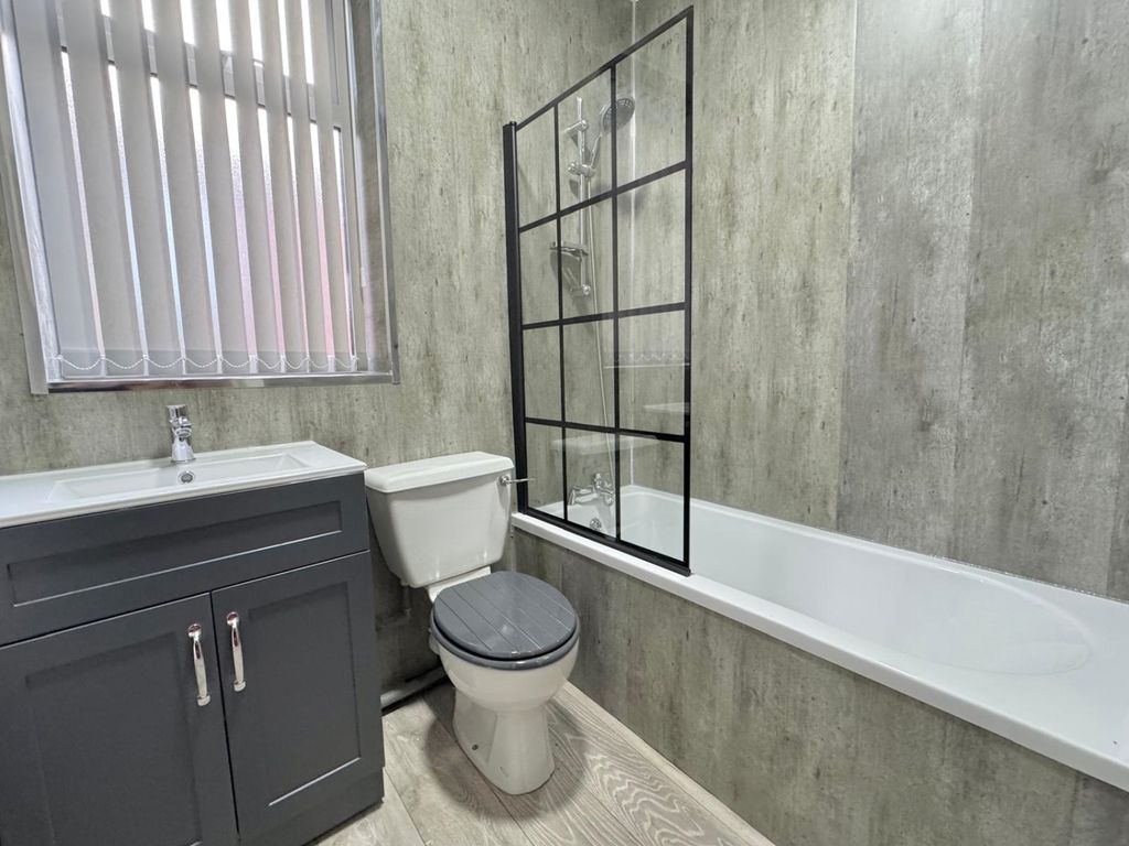 Property photo 2 of 16 96912344-c40d-4913-Aa08-F012d7746118