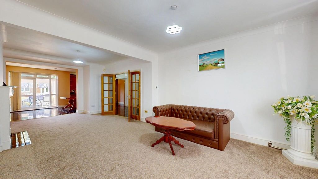 Property photo 2 of 27 Photo 8