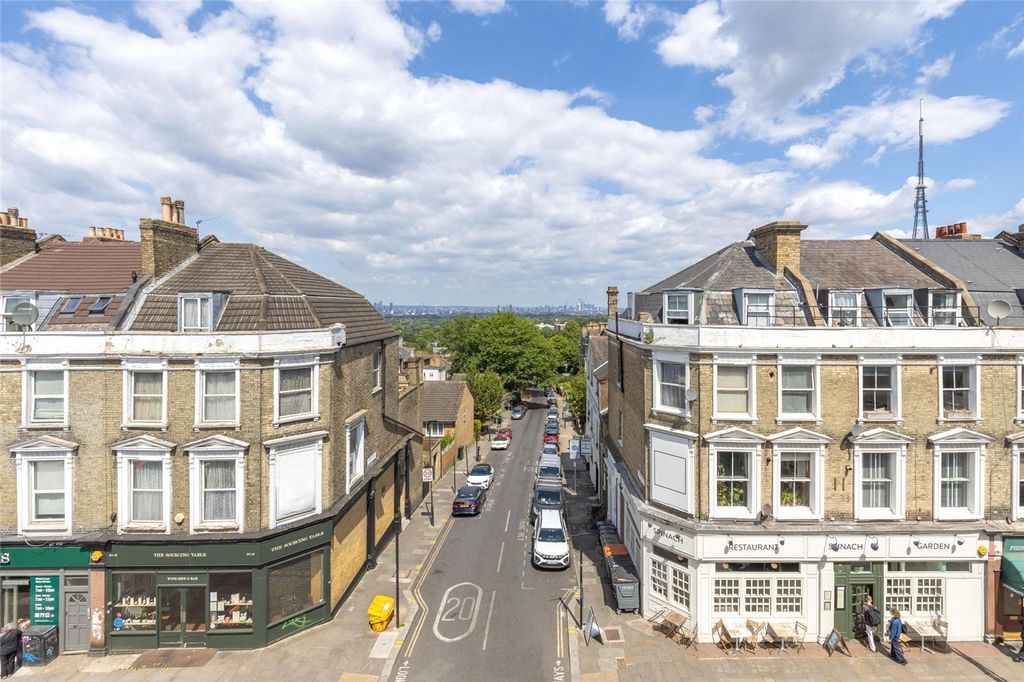 Property photo 2 of 14 Picture No. 16