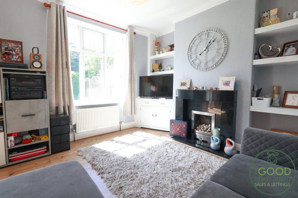 Property photo 2 of 27