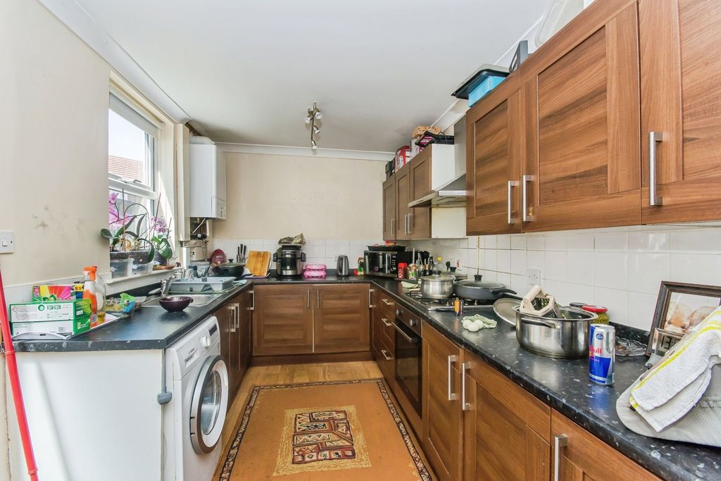 Property photo 2 of 12 Photo