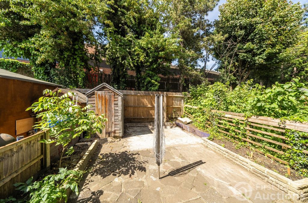 Property photo 3 of 9 Picture No. 26