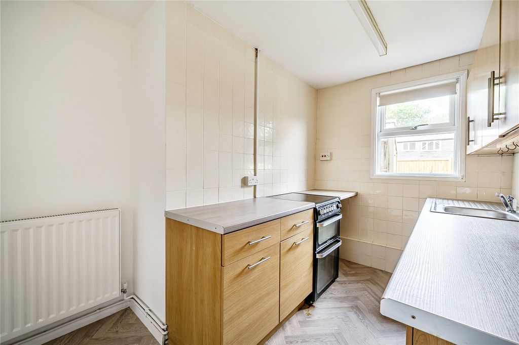 Additional image 6 of 2 bed flat for saleStation Road, Ilminster, Somerset TA19