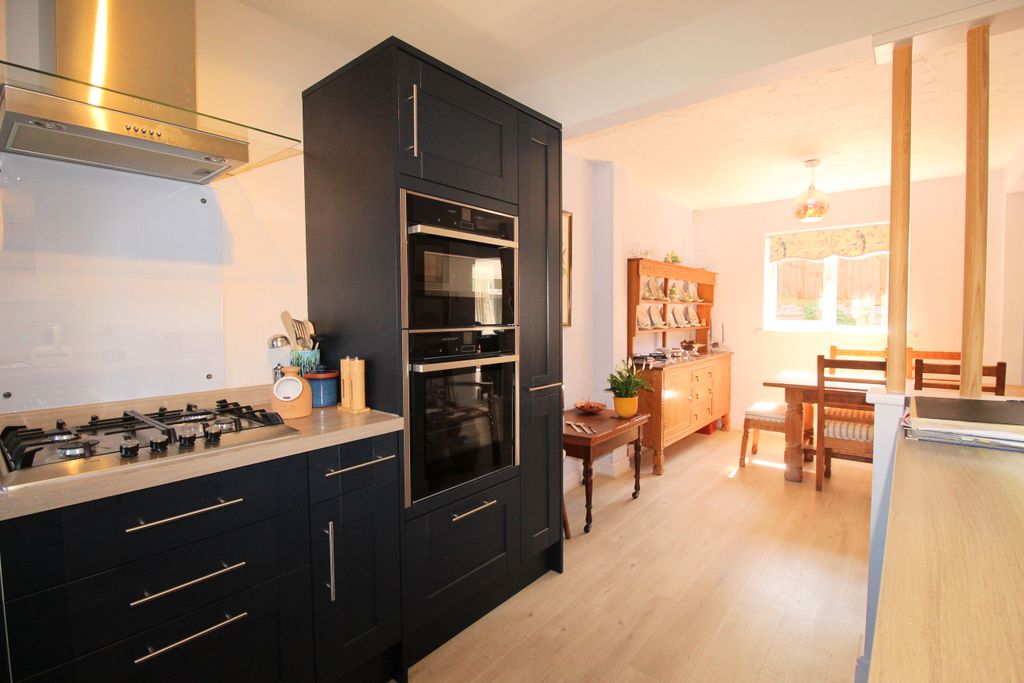 Property photo 2 of 16 Img_3059