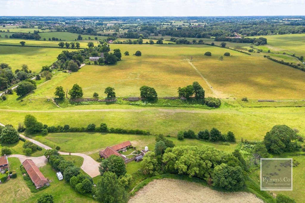 Property photo 3 of 23