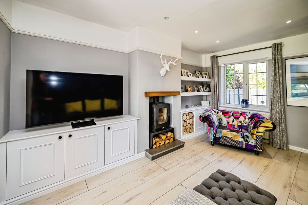 Property photo 3 of 19 1Buckinghamroad-20