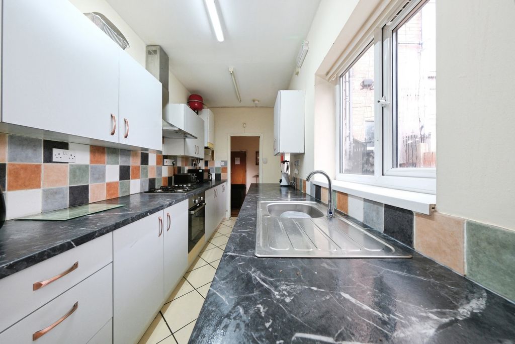 Property photo 2 of 27 Pbox-Img.Jpg