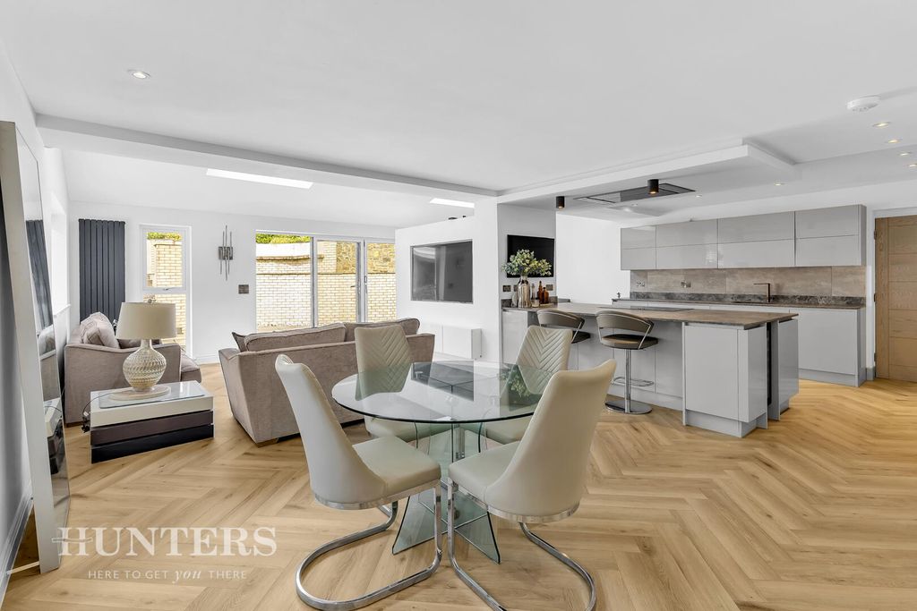 Property photo 2 of 40 Open Plan Living Kitchen Diner