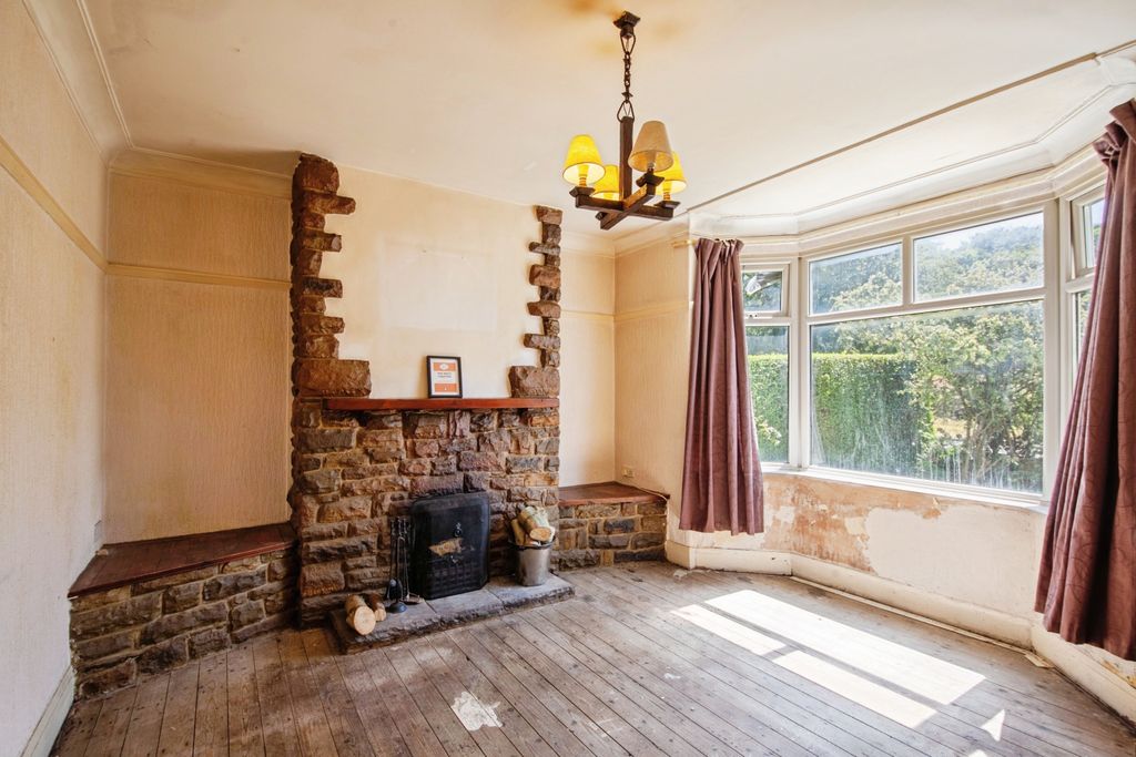 Property photo 2 of 24
