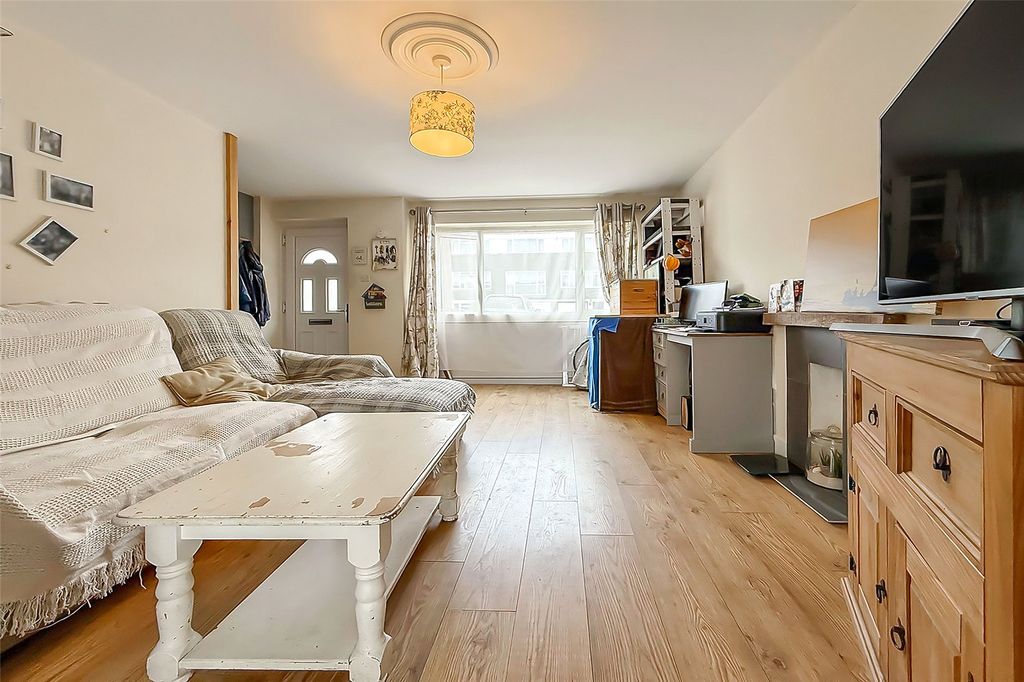 Property photo 3 of 14 Picture No. 06